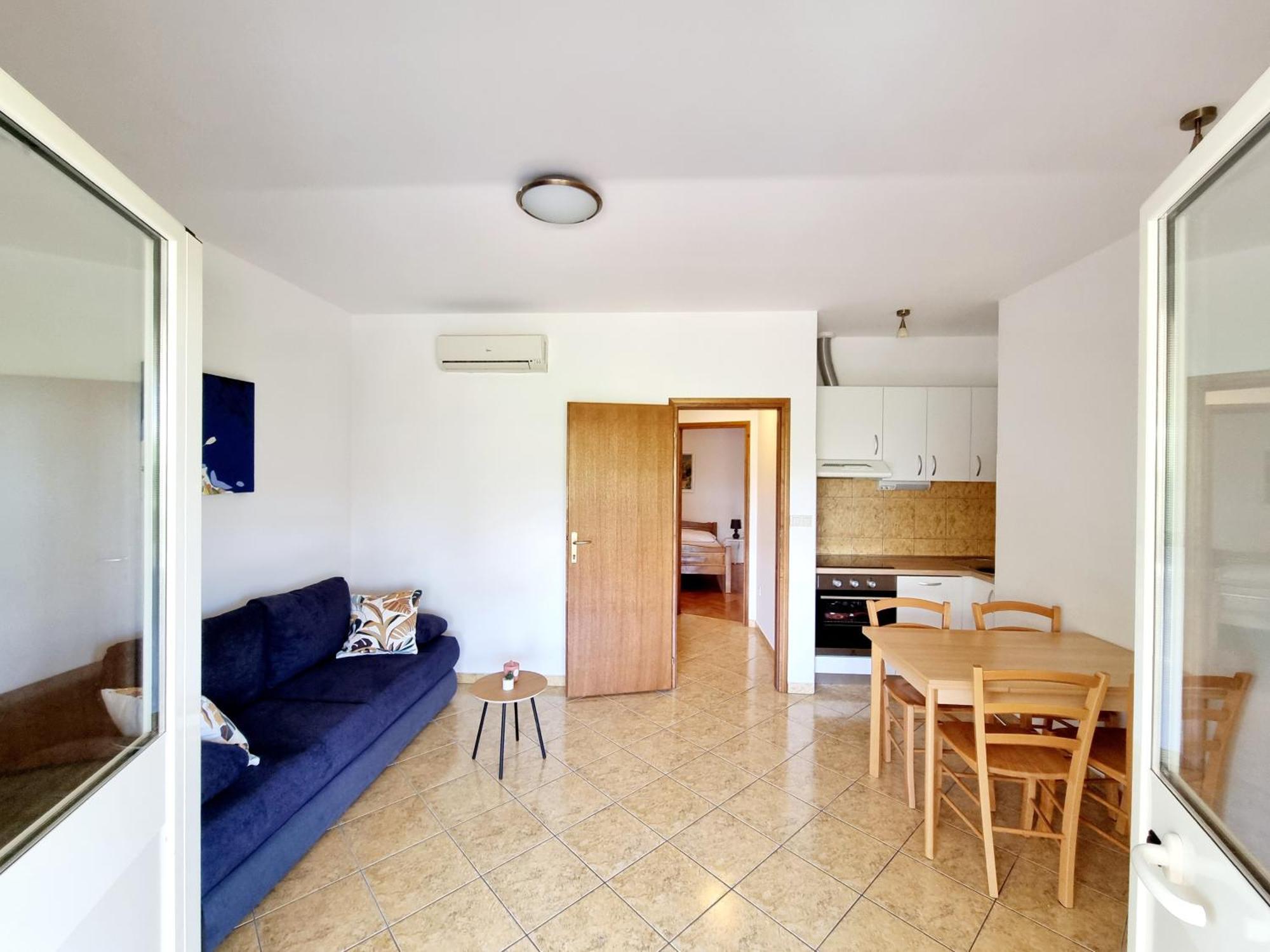 Apartments Iskra Duće エクステリア 写真
