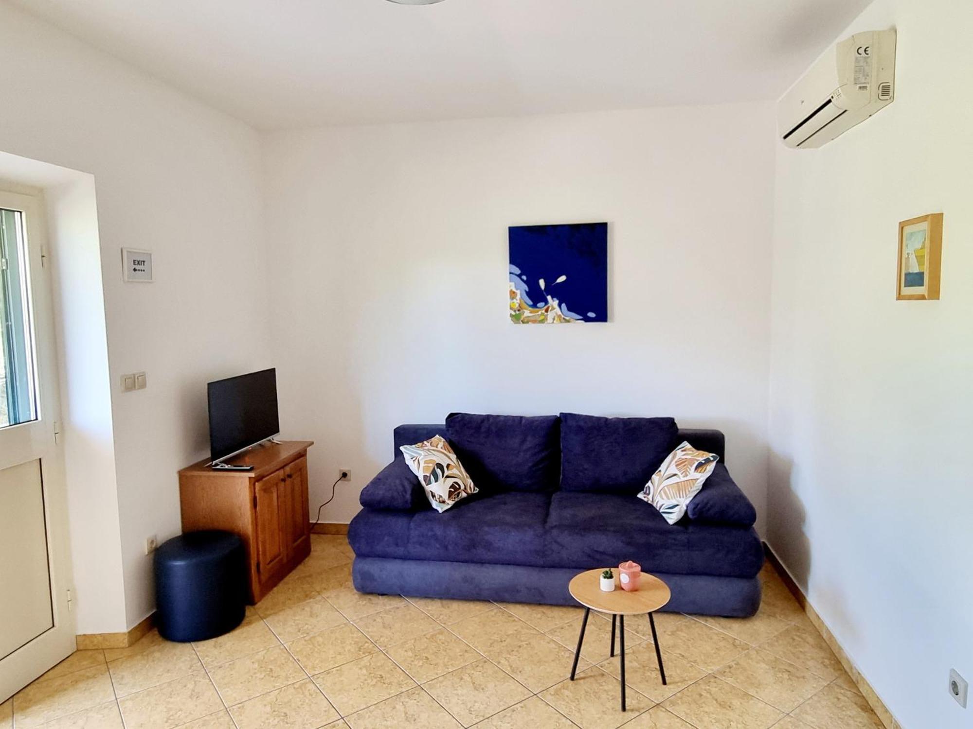 Apartments Iskra Duće エクステリア 写真